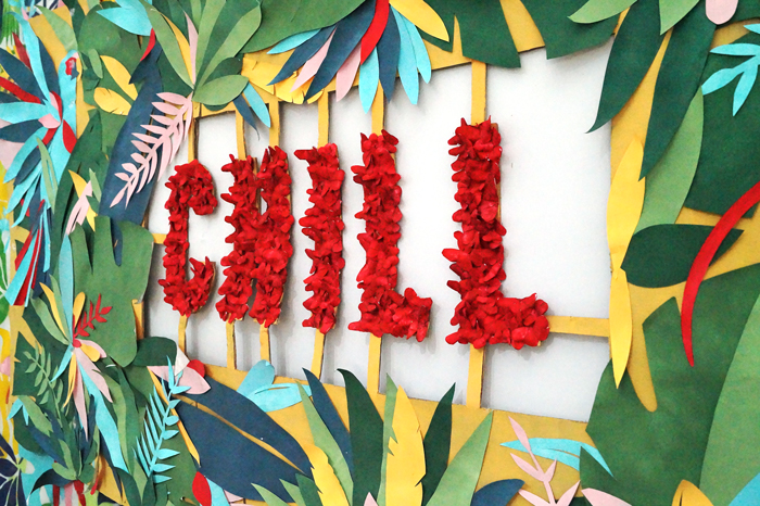 Installation réalisée en papier - décoration du Chill Out du Reggae Sun Ska